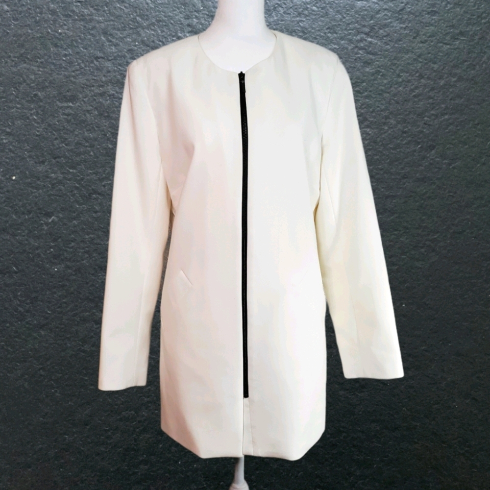 KATHERINE BARCLAY Long Coat White Blazer Zip